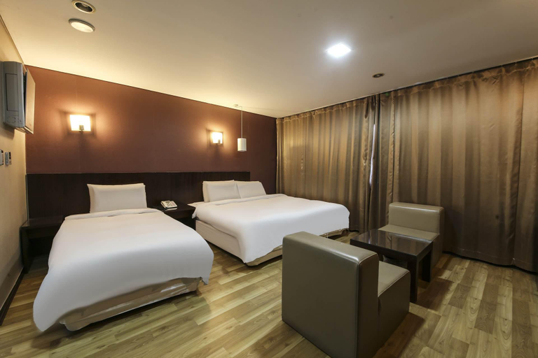 Bedroom 3, Jeongseon Star Hotel, Jeongseon