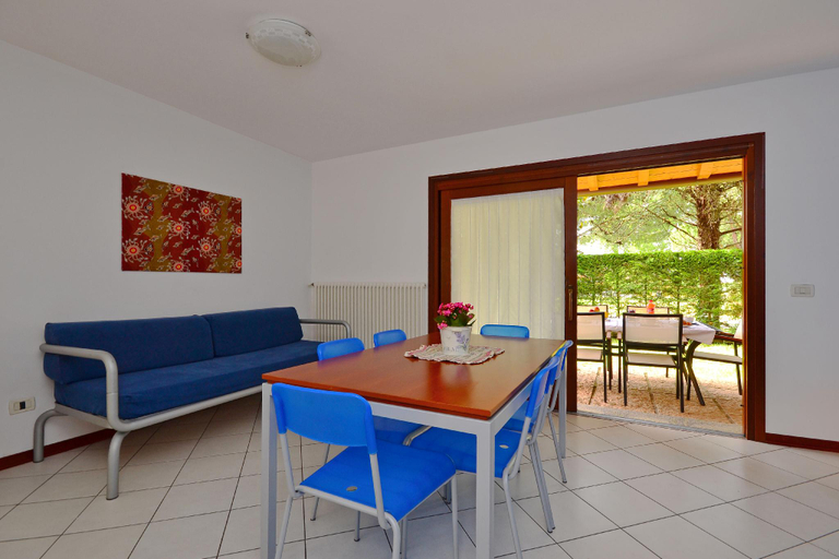 3, Comfy villa with pool, Udine