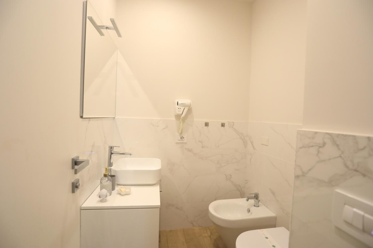 Bathroom 2, B&B Costa degli Dei, Vibo Valentia