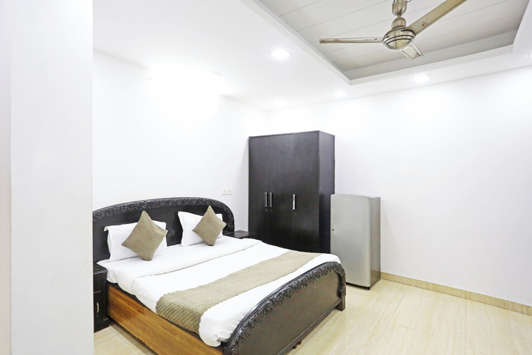 Room 3, Mauryan Elite Hotel Lajpat Nager, Delhi