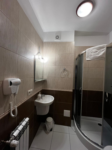 Bathroom 4, Przystan Pielgrzyma, Świebodzin