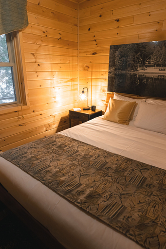 Bedroom 2, Motel Long Lake and Cottages, Hamilton