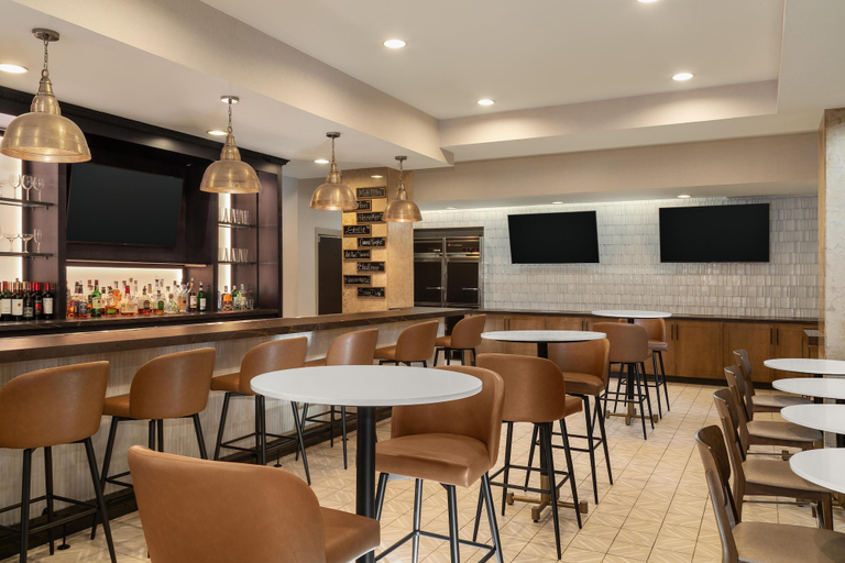 Food & Drinks 5, Hilton Garden Inn Indianapolis Downtown, Indianapolis