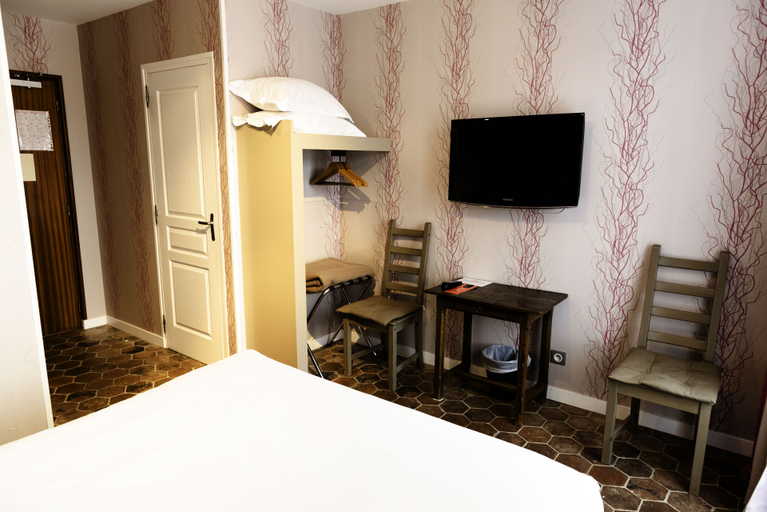 Bedroom 4, HÔTEL DU SAUMON, Eure