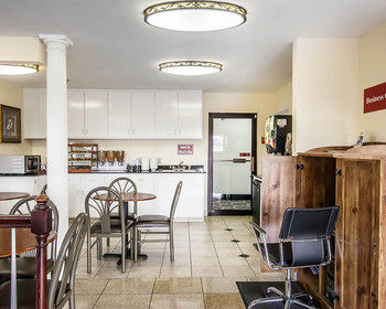 Food & Drinks 2, Motel 6 Prattville, AL, Autauga