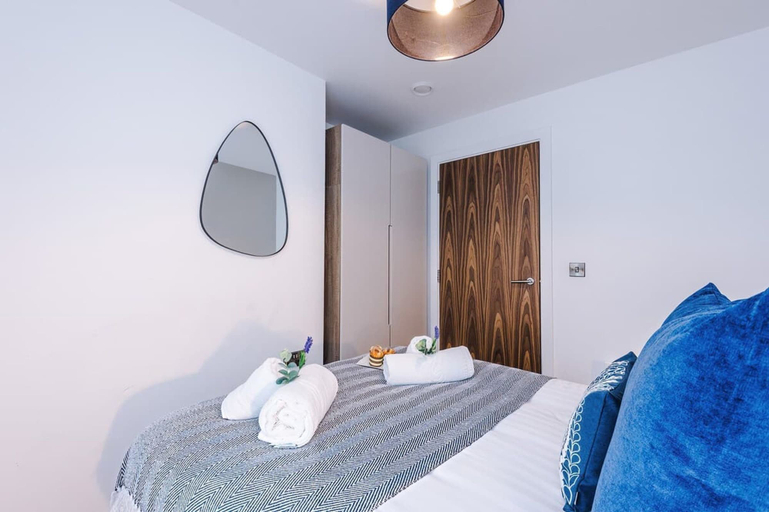 Room 4, NEW Stunning 2 Bed Flat in Manchester Sleeps 4, Manchester