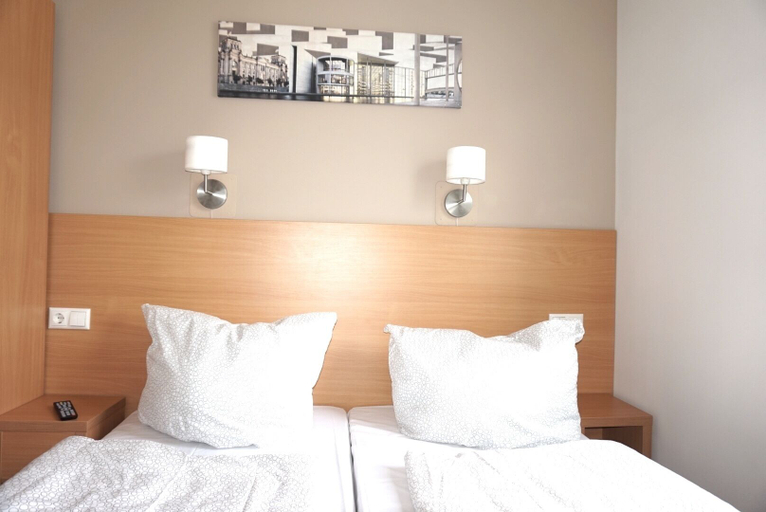 Bedroom 3, Apartment Hotel Wittenau, Berlin