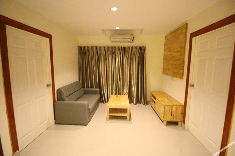 Others 5, Lee Place Phatthanakan Condo, Prawet