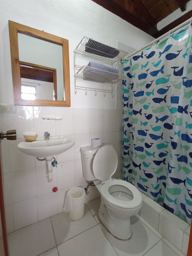 Bathroom 3, Hotel SoleMare, Santa Elena