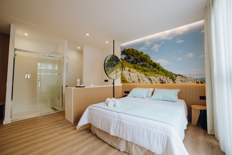 Bedroom 3, Alannia Salou Resort, Tarragona