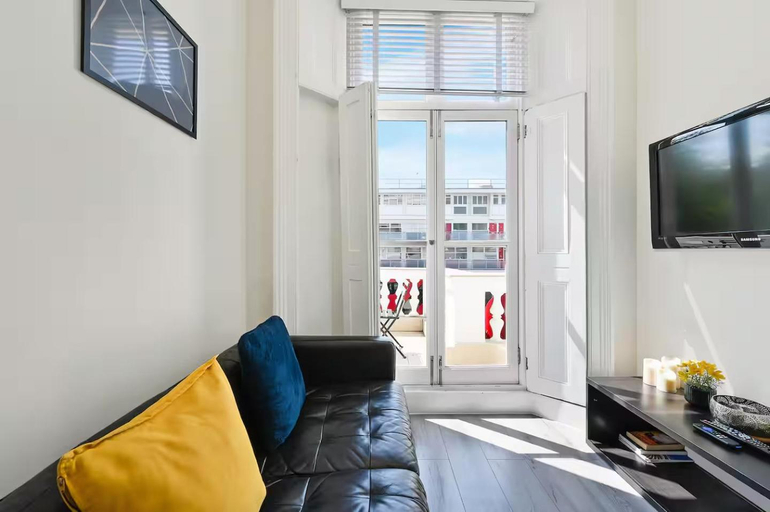 Others 4, Pimlico Victorian Apartments, London
