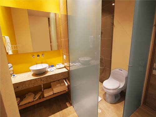 Bathroom, Hotel Bari Bucaramanga, Bucaramanga