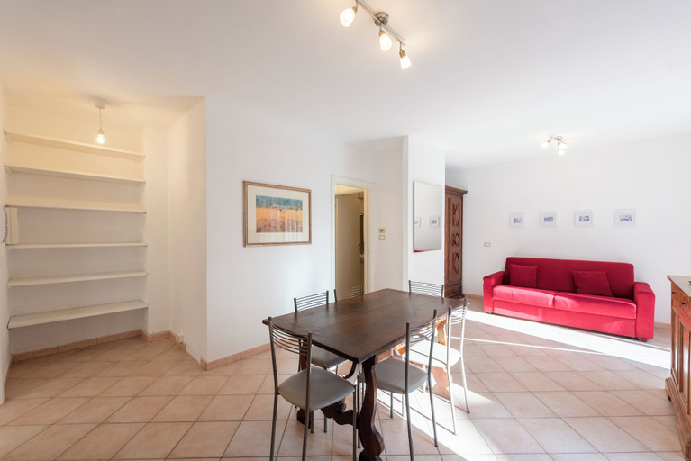 Living area 3, Sunny Family Flat with Garden, Genova
