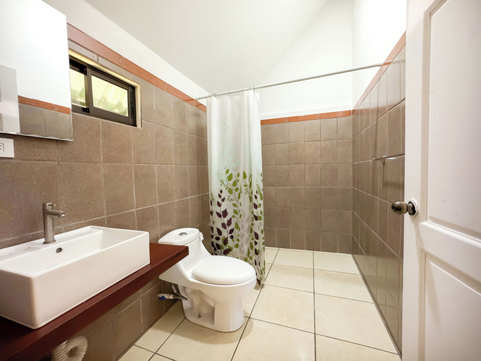 Bathroom 3, Oro Verde Lodge, San Ramón