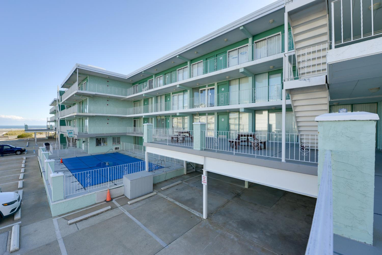 Exterior & Views 1, Updated Oceanside Condo - 5 Miles to Cape May!, Cape May