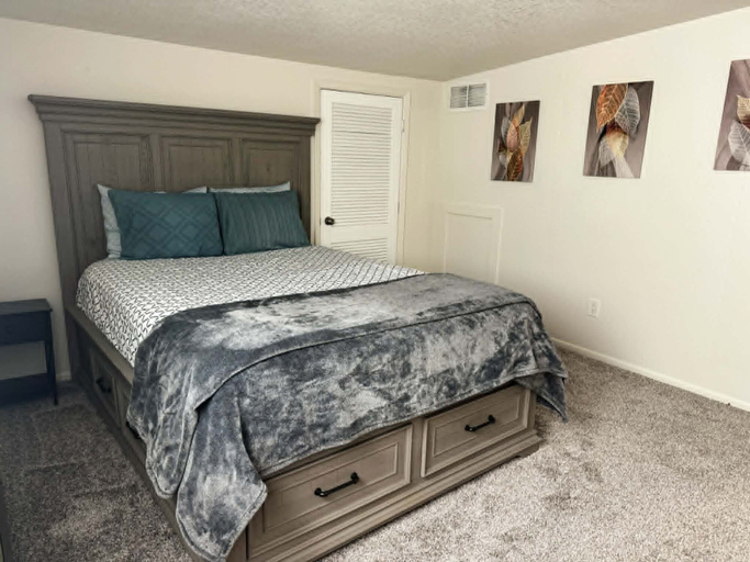 Room 1, Greenland, Anchorage