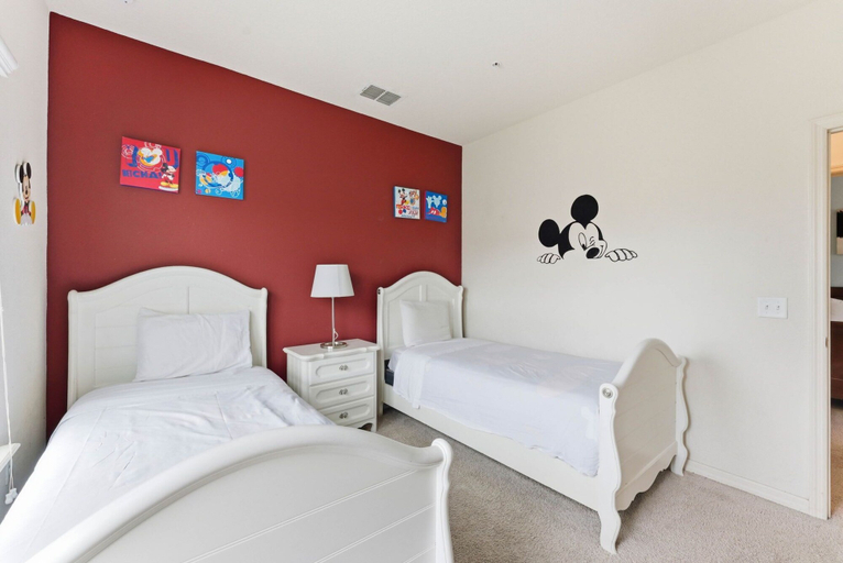 Room 2, Family 4BR Stay Near Orlando Parks, Osceola