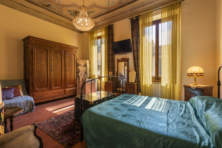 Bedroom 2, Monna Lisa by Mmega, Florence