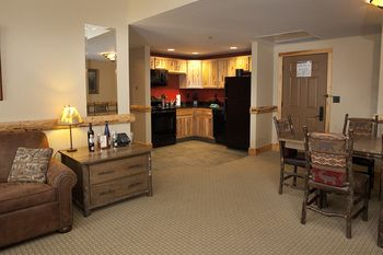 Others 4, Hope Lake Lodge & Indoor Waterpark, Cortland