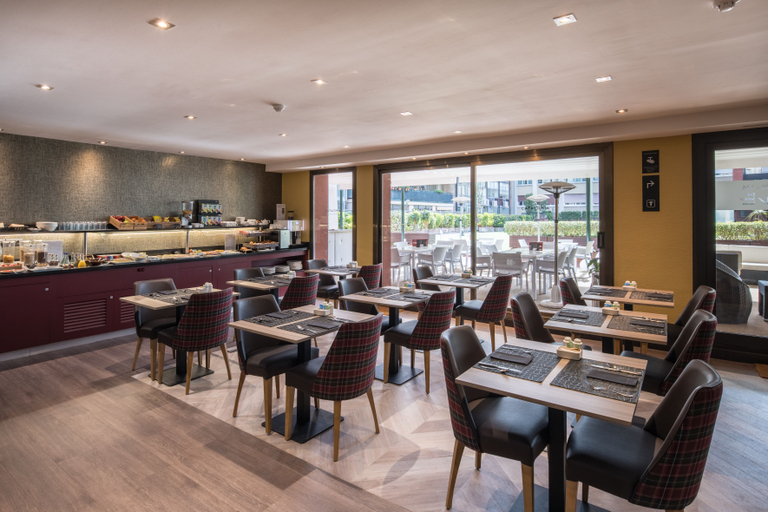 Food & Drinks 3, ザ ムーズ オアシス, Barcelona