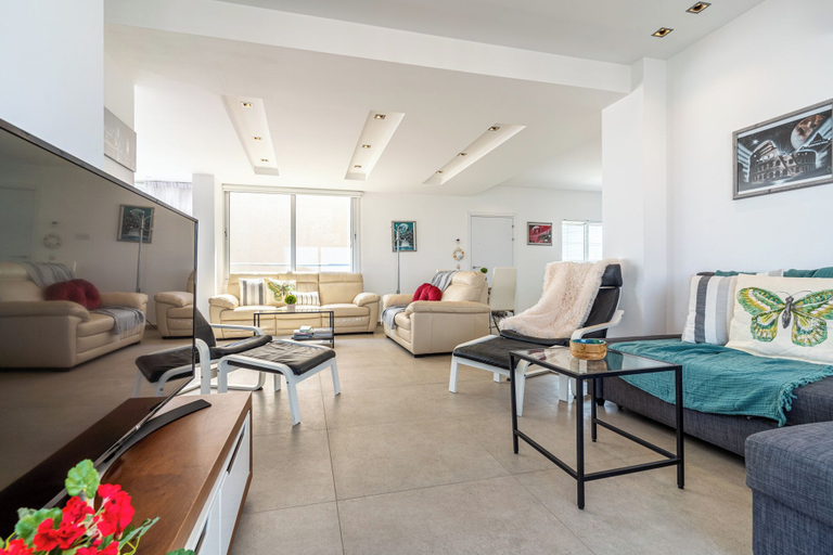 Living area 5, Panoramic 2-BR Apt & Balcony in Larnca, Larnaca
