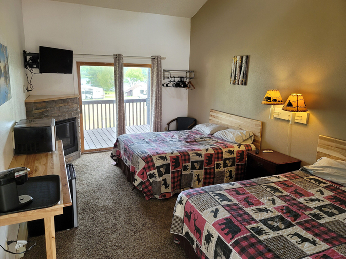 Bedroom 2, Blue Moon Resort and Motel, Aitkin