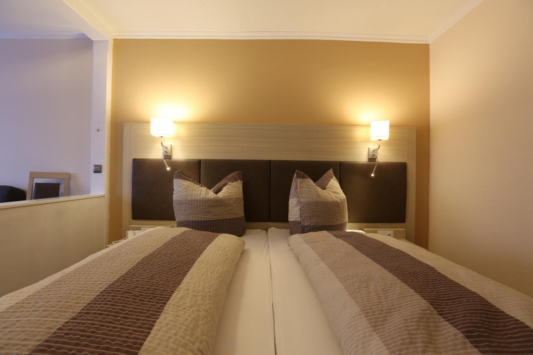 Bedroom 4, Hotel Am Westend, Ortenaukreis