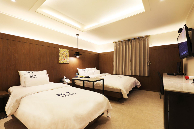 Bedroom 5, Yongin M7 Hotel, Yongin