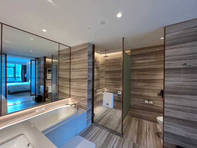 Bathroom 4, Zhuhai Hongsanyi Hotel, Zhuhai