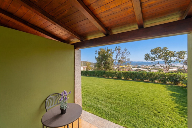 Outdoor dining 2, Suites Del Borgo, Olbia-Tempio