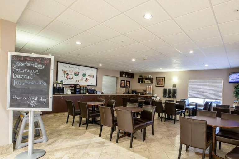 Food & Drinks 4, Canalta Oyen, Division No. 4