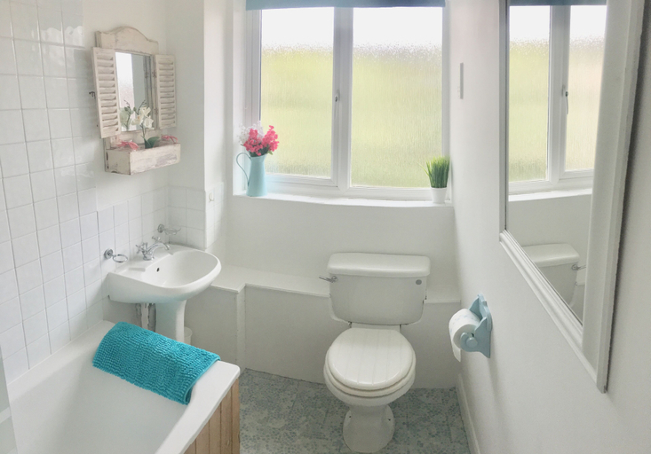 Bathroom 5, アップル パーチ、ベッドルーム 2 室、フラット - パーキング無料, Oxfordshire