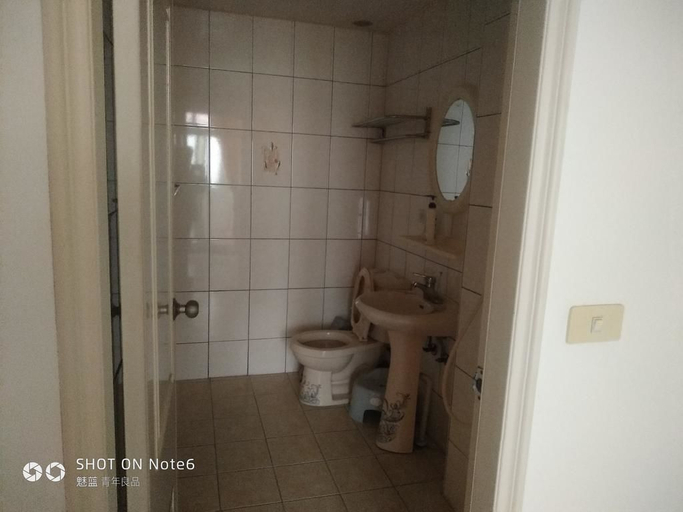 Bathroom, Autumn Water, Kinmen