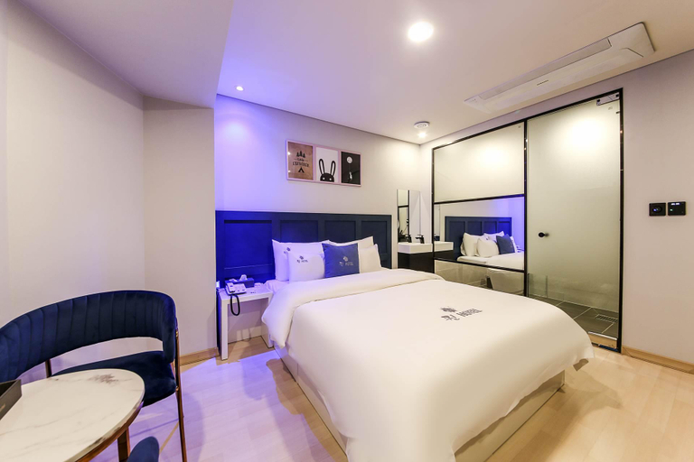 Bedroom 4, Gimpo Queen Hotel, Gimpo