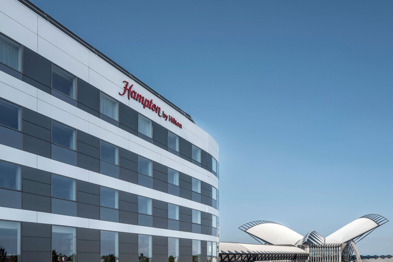 Exterior & Views 2, Hampton by Hilton Lyon Airport, Rhône
