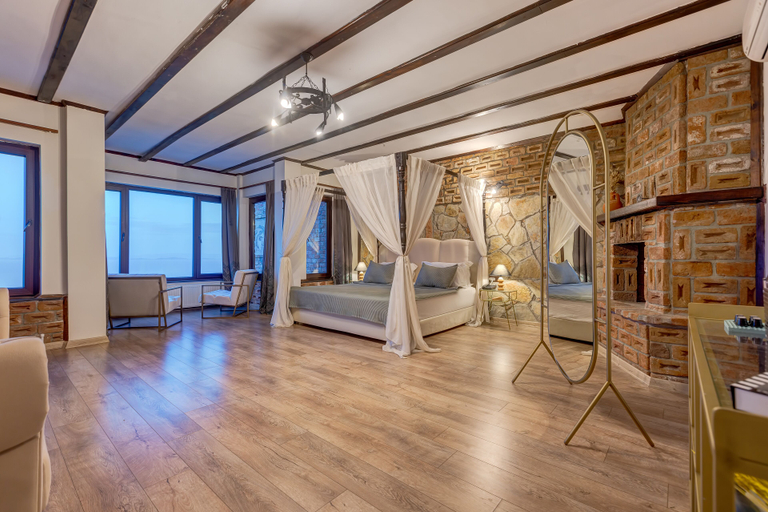 Others 2, Papazlikhan Hotel, Edremit