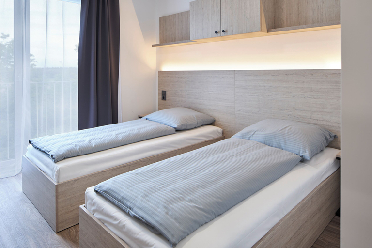Bedroom 4, Bader Aparthotel, München