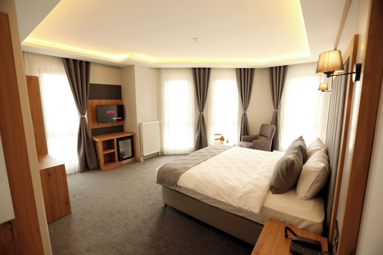 Bedroom 4, KARAKOÇ HOTEL, Merkez