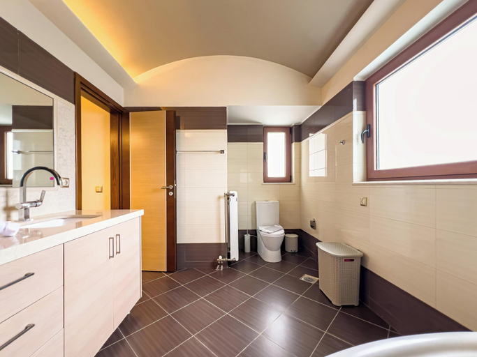 Bathroom 5, Golden Coast Residences, Crete