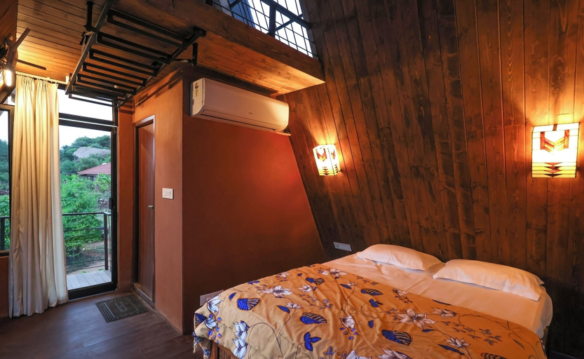 Room 5, Ecstacy, Krishnagiri