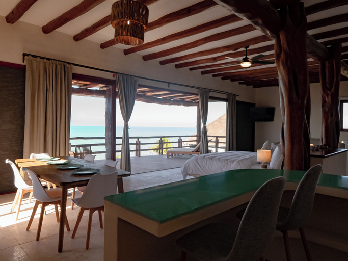 Room 1, Beachfront Hotel Boutique DK, Lázaro Cárdenas