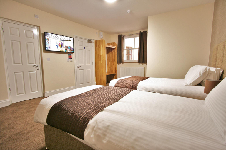 Bedroom 5, The New County Hotel, Gloucestershire