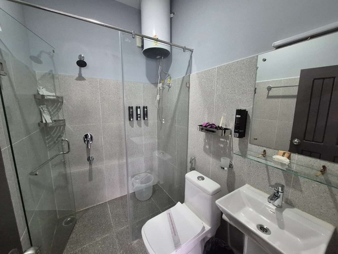 Bathroom, The Gochuka Hotel, Chang