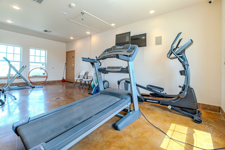 Fitness facility 2, Amarillo RV Resort, Potter
