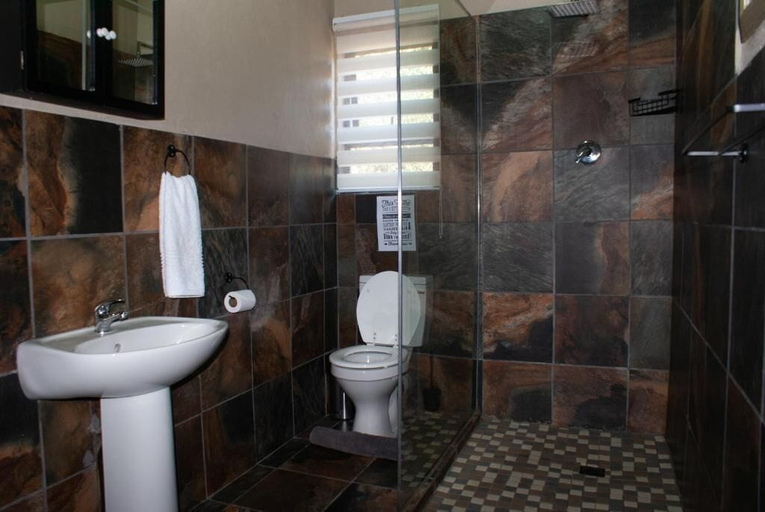 Bathroom 4, Casa de la Presa 6, Capricorn