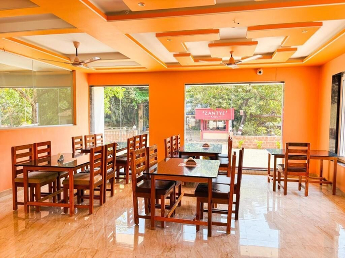 Dining, 3 Wonders Tarkarli Hotel & Restaurant, Sindhudurg