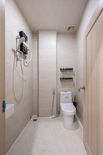 Bathroom 4, Home by CR Concept in The Center, District 3