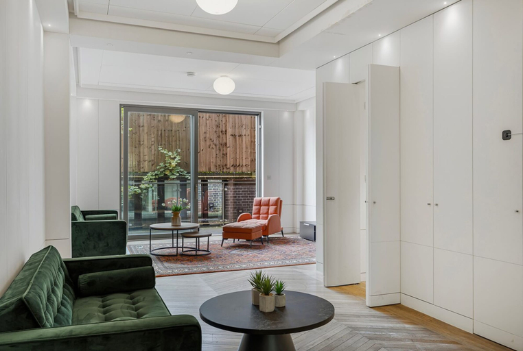 Room 3, no 12 OG Townhouse-industrial Chic Design Primrose Hill 12, London