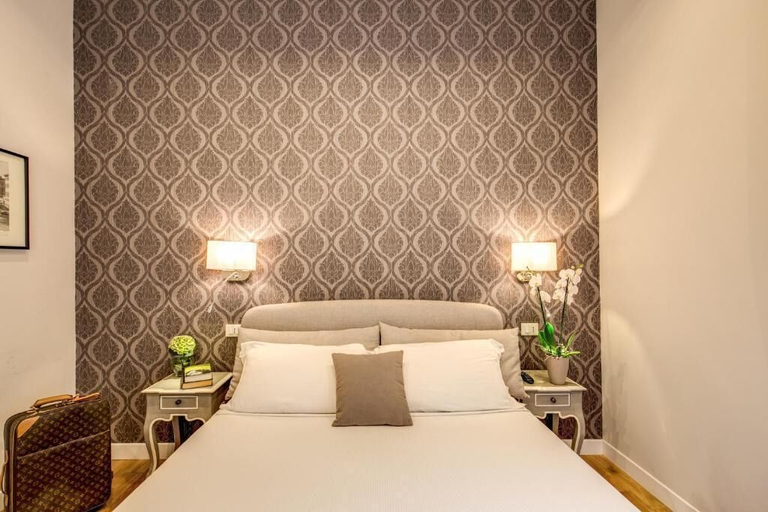 Bedroom 3, magenta collection navona, Rome