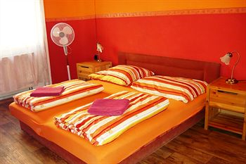 Others 3, Boomerang Hostel, Budapesti